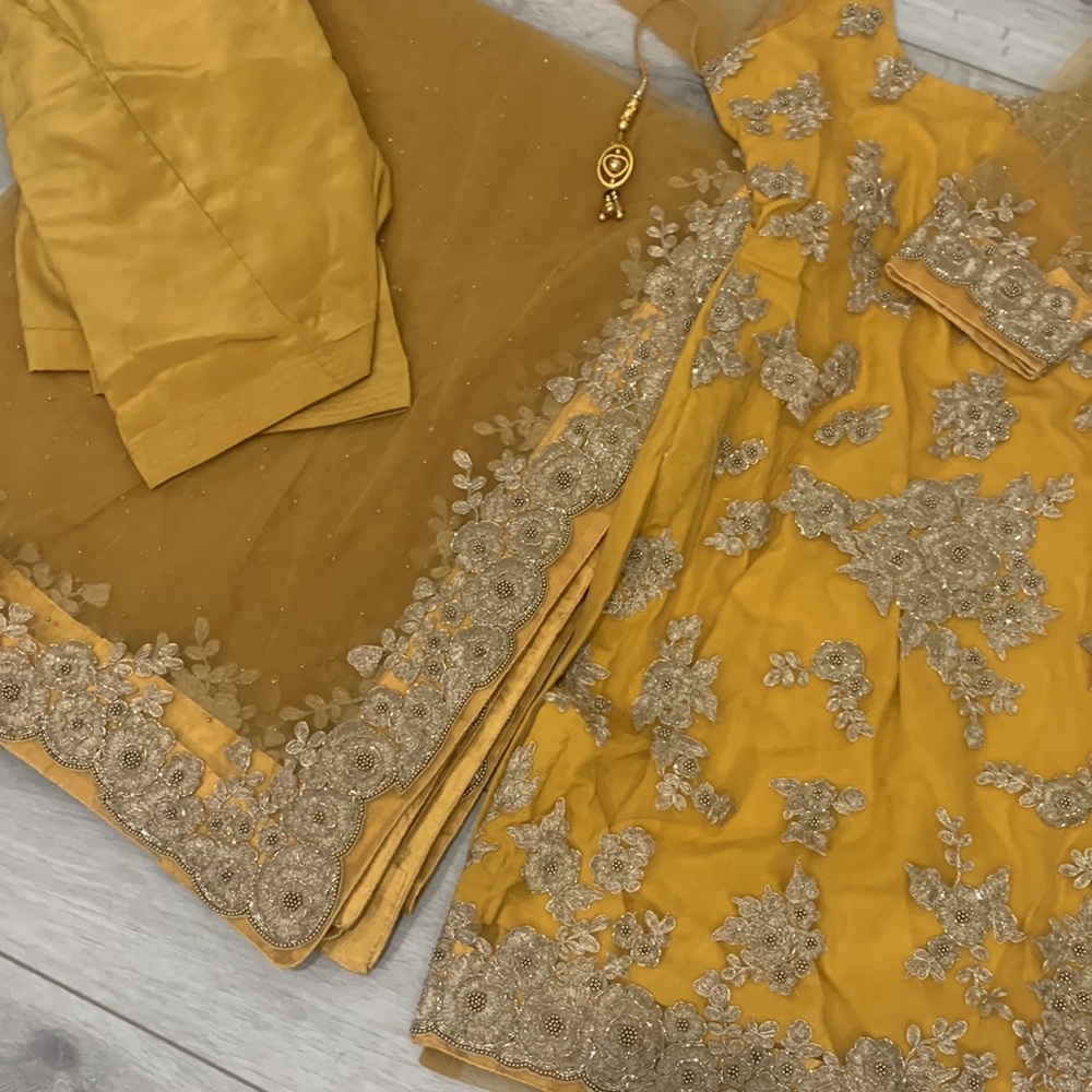 Indian/ Pakistani Salwar suit - Picture 3 of 6